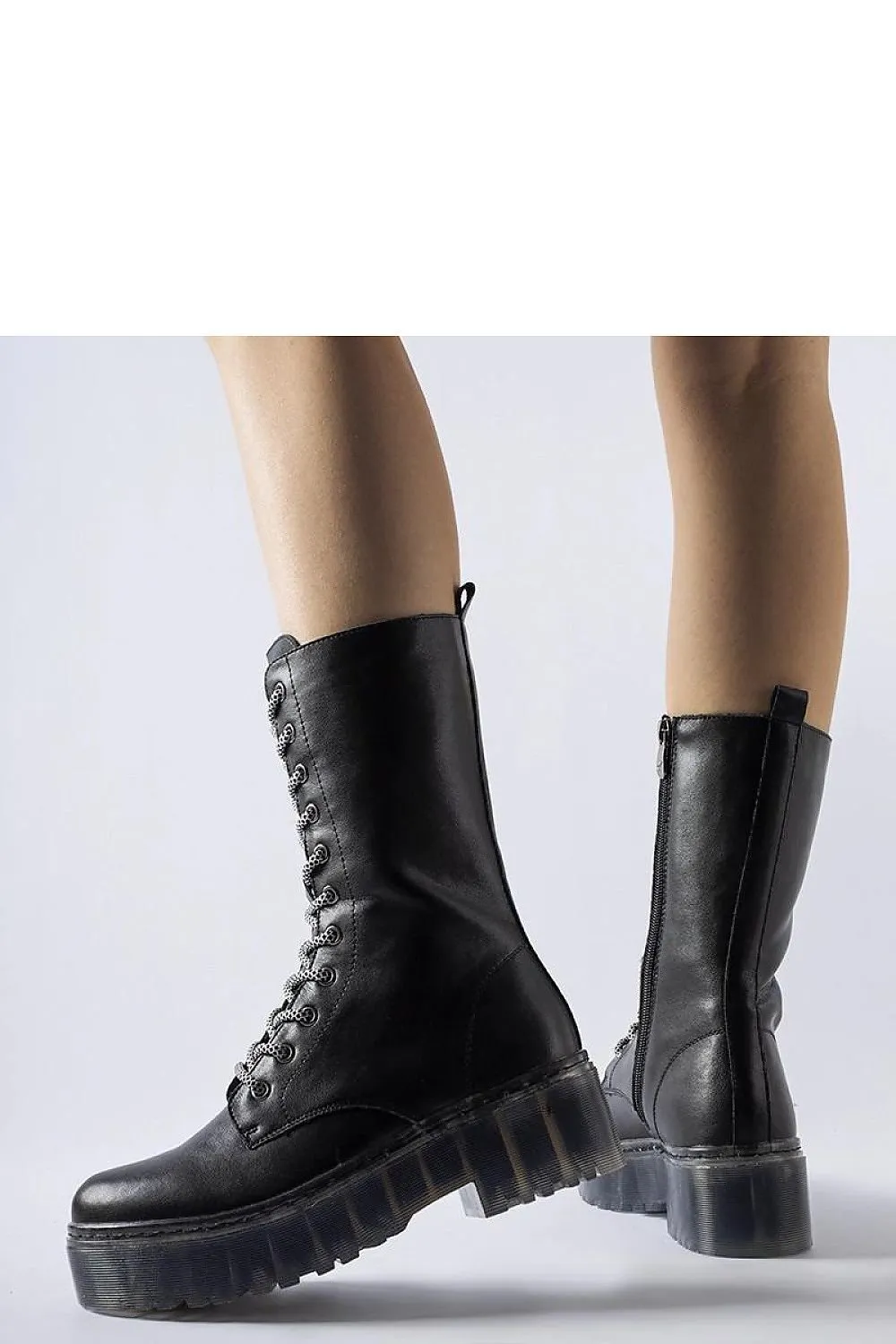 Black medium-heeled natural leather boots